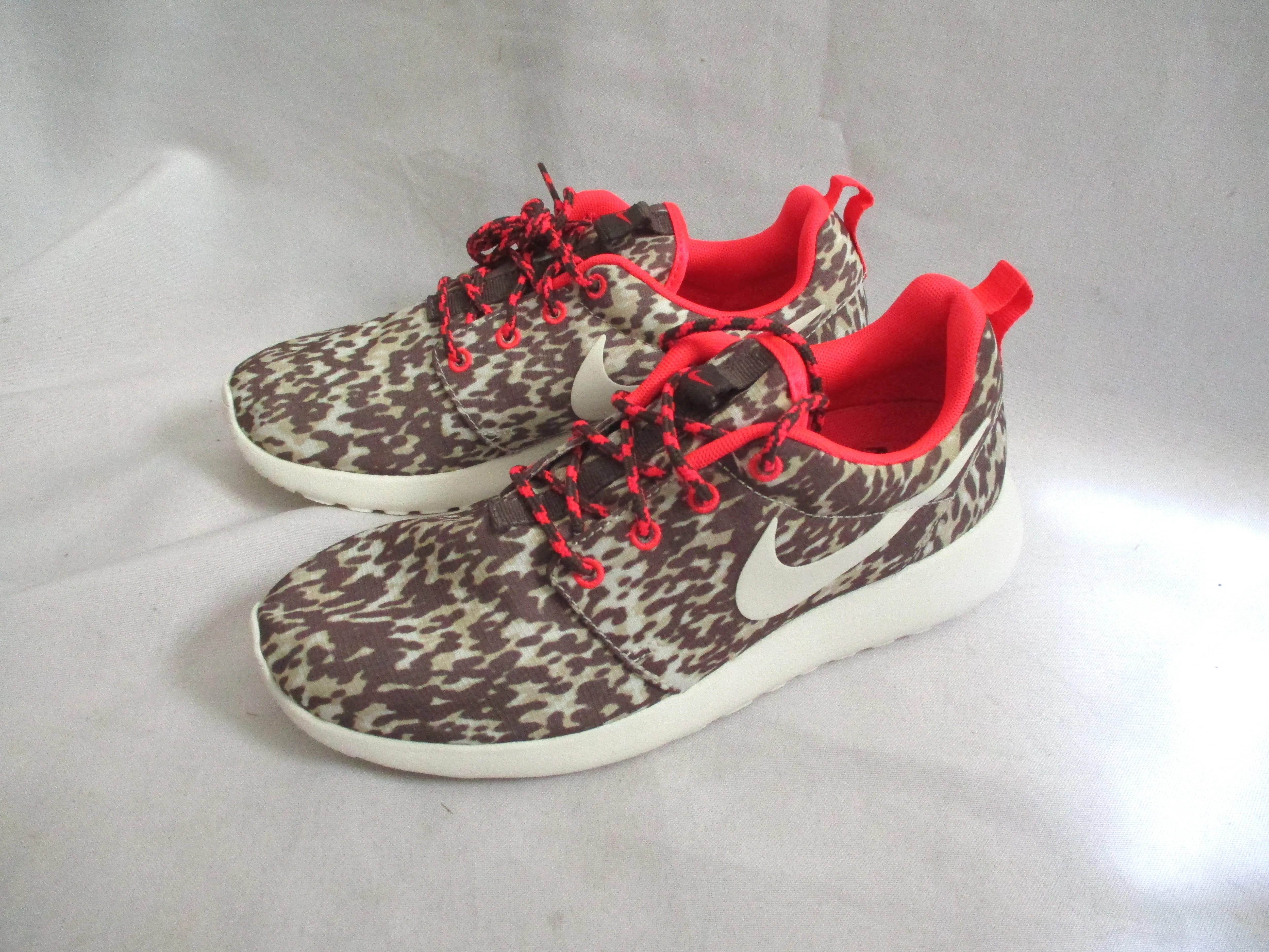 NEW Nike AIR MAX Run Running Sneaker Trainer 6.5 LEOPARD 807505-991 Womens