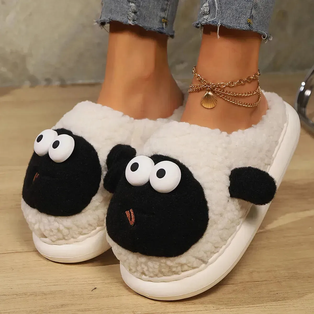 Shaun the Sheep Indoor Plush Slippers